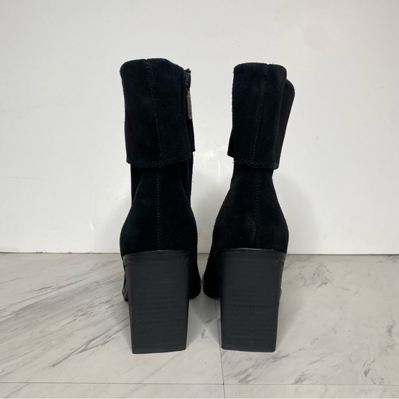 Blondo Sidnee Black Suede Heeled Bootie 7 - Picture 3 of 15